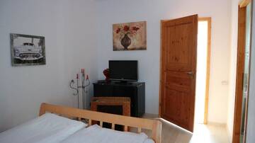Фото номера Дом с 2 спальнями Дома для отпуска Home Tara г. Хацег 68