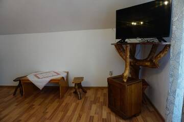 Фото номера Четырехместный номер с собственной ванной комнатой Гостевой дом Casa Vlad г. Хацег 6