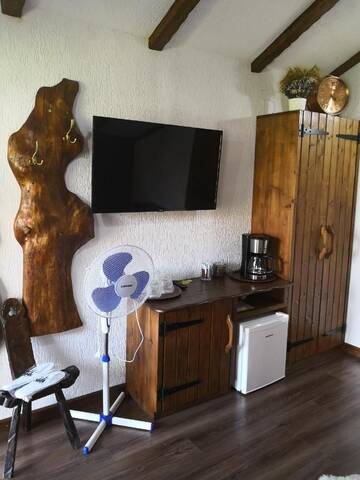 Фото номера Номер с кроватью размера «king-size» и балконом Гостевой дом Casa Pasca г. Хацег 5