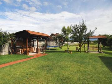 Фото номера Вилла с 3 спальнями Виллы Vila SOFIA г. Хацег 30