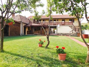 Фото номера Вилла с 3 спальнями Виллы Vila SOFIA г. Хацег 40